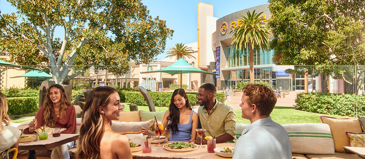 Outdoor Dining at Irvine Spectrum Center